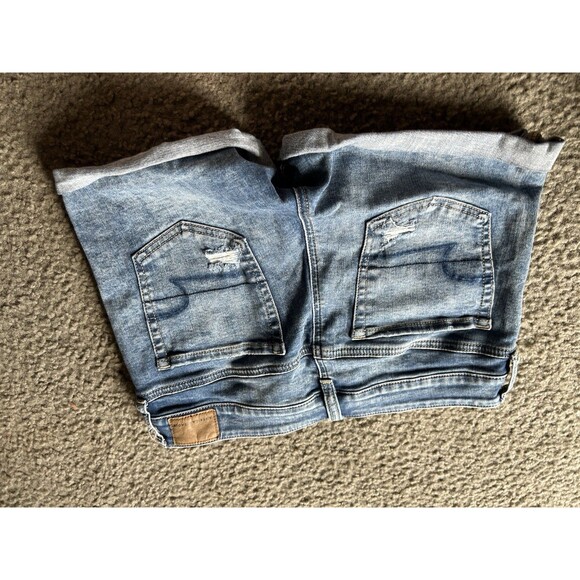 American Eagle Women’s Size 10 Next Level Stretch Distressed Shortie - Picture 2 of 4